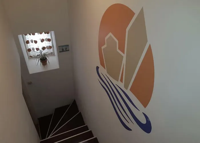 Апартаменты Lovely Attic Apartman-melani *