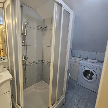 Lovely Attic Apartman-melani