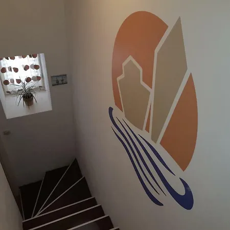 Apartment Lovely Attic Apartman-melani *