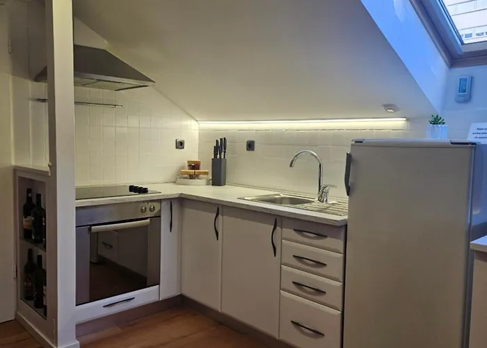 Lovely Attic Apartman-melani Διαμέρισμα Ζαντάρ